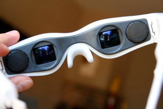 Illustration for article titled Battlemodo of Highest Res Video Goggles: Zeiss Cinemizer vs. Myvu Crystal